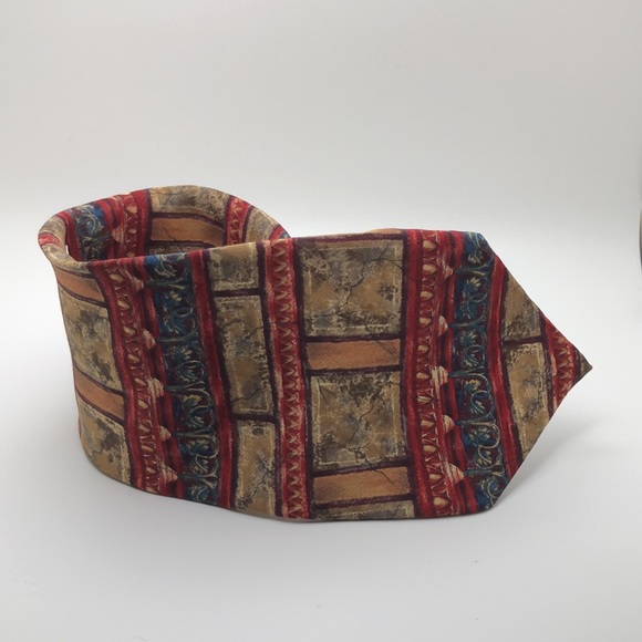 Metropolitan Museum of Art tie. Antique look pattern - Picture 5 of 6